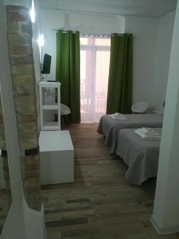 B.House Bed & Breakfast กาญารี ภายนอก รูปภาพ