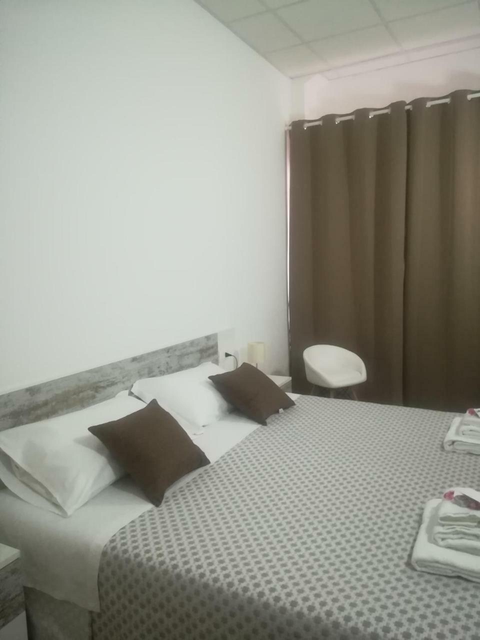 B.House Bed & Breakfast กาญารี ภายนอก รูปภาพ