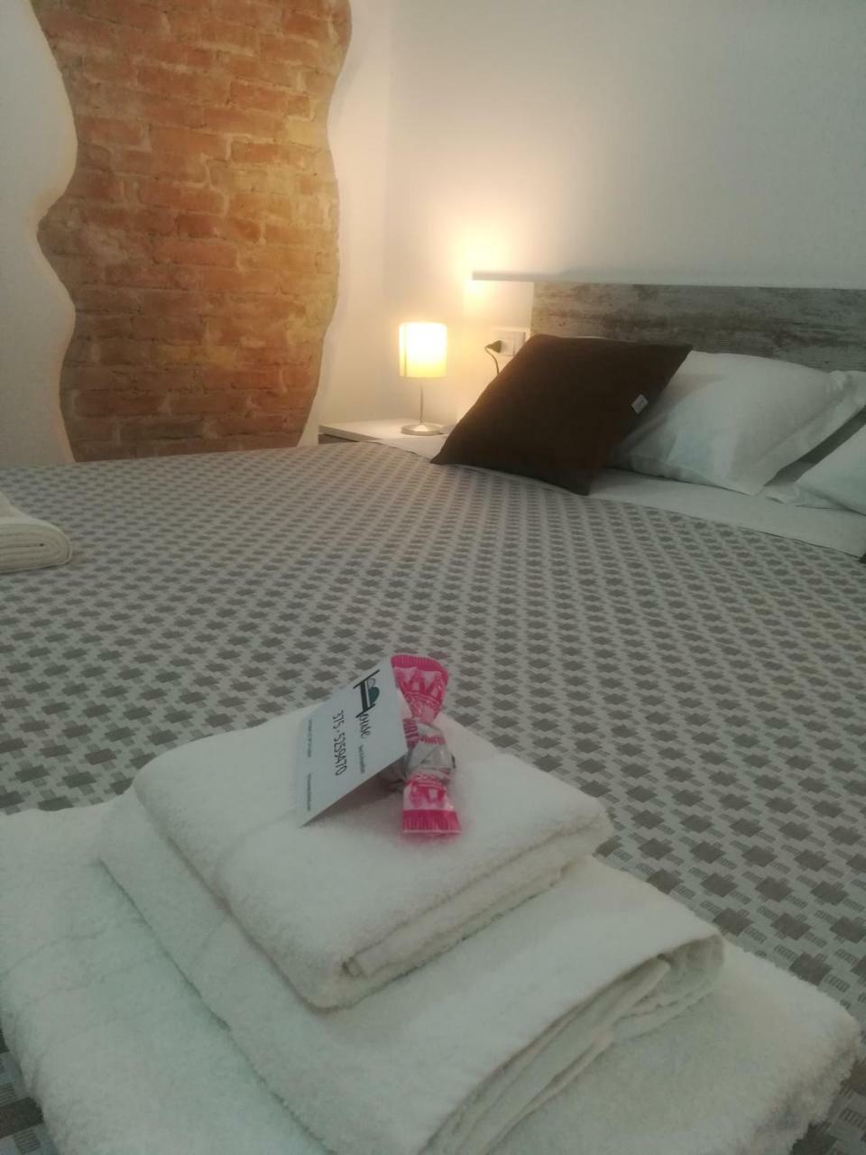 B.House Bed & Breakfast กาญารี ภายนอก รูปภาพ